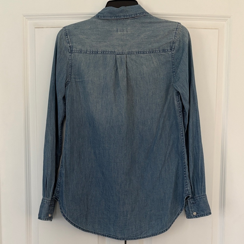 🪷Merona Washed Denim Button-Down Shirt XS - Picture 3 of 4